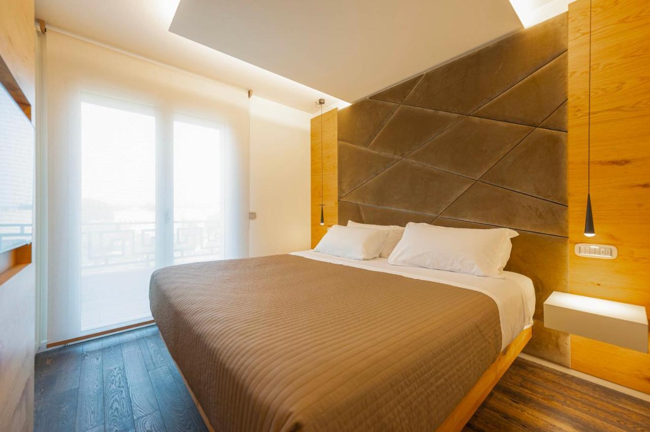 Venice New Luxury Penthouse - Free Parking And Roof Terrace * Mestre
