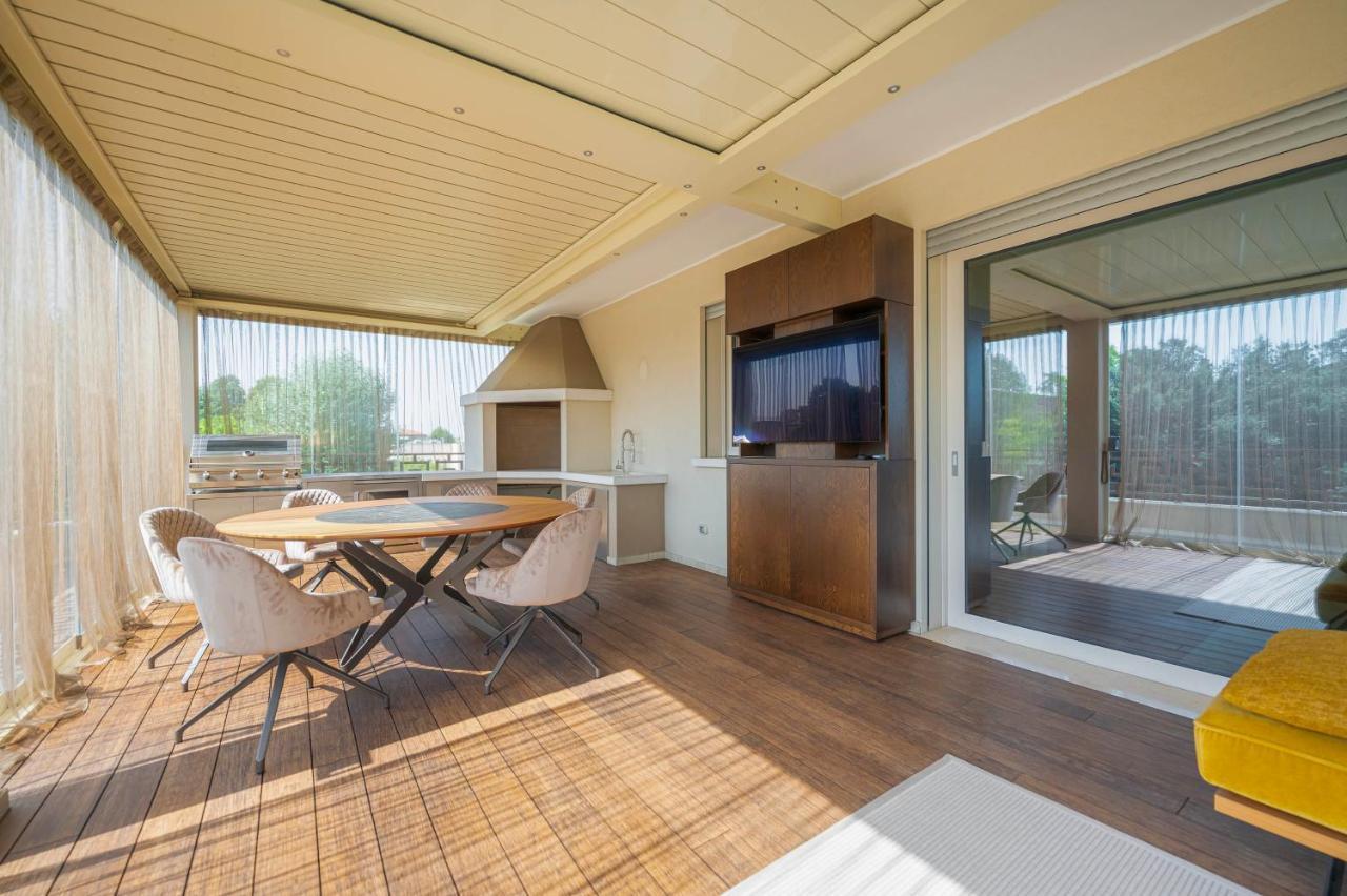 Venice New Luxury Penthouse - Free Parking And Roof Terrace Mestre